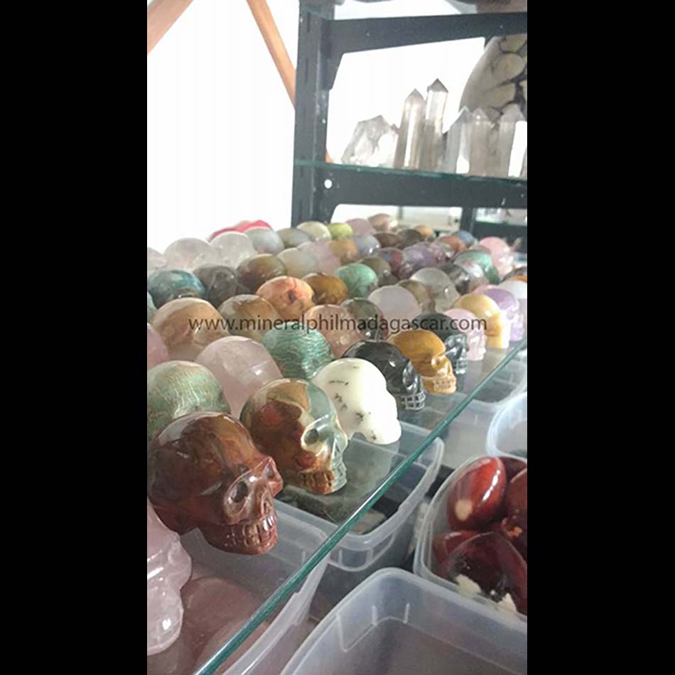 skull shaped stones